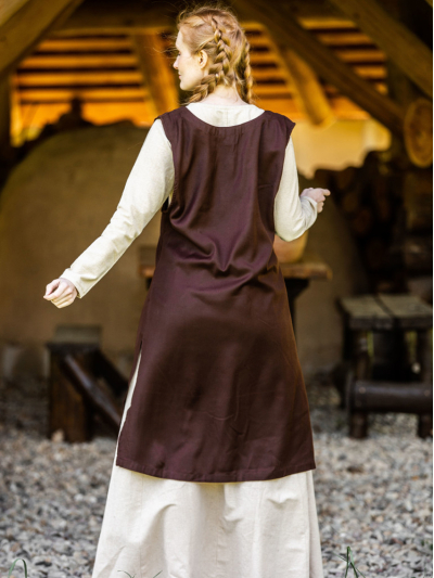 Trollfelsen Mittelalter Kleid Leo Carbone Brisella braun5